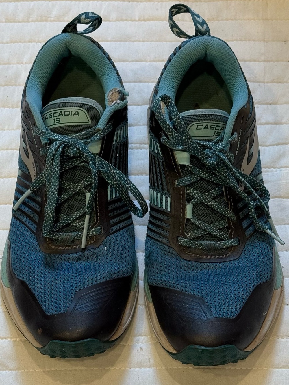 Brooks Cascadia 13 Green Running Sneakers Tennis Shoes Women's 8